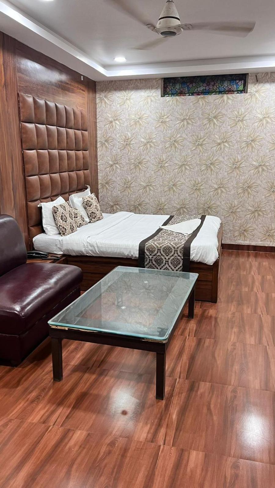 Hotel S P International A Unit Of Mavis Group 러크나우 외부 사진
